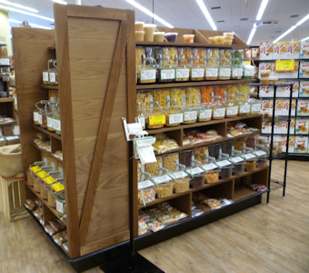 store fixtures and displays for bulk grocery products