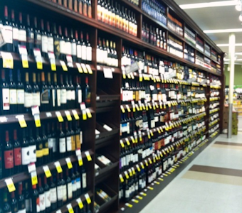 wine walls, retail wine displays