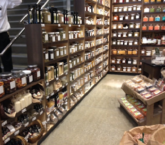 retail natural foods, pharmacy and HBC displays and fixtures