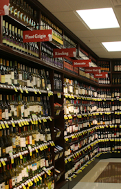 Retail wine display fixtures